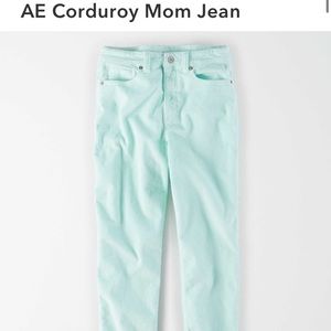 NWT corduroy mom jeans AE in BLUE